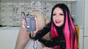 Exciting Electro Play: Dominatrix Nika Delivers Shocking Pleasure!