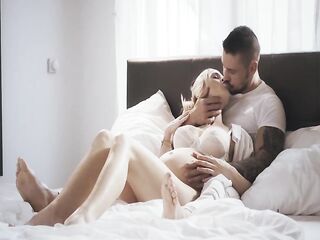 Preggy blond, Vinna Red is having gentle sex early in the morning and enjoying it