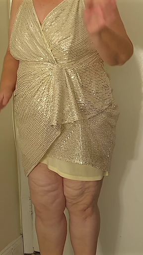 Hot Compilation of Big Fat Ass Hijab Woman in Dresses and High Heels Flashing Boobs, Wide Open Asshole, Belly and Thick Legs