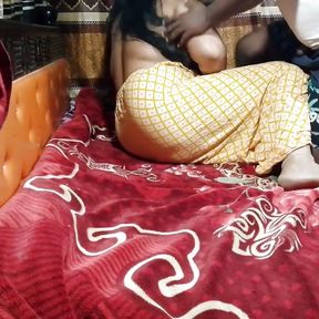 Neighbour Indian Bhabhi Fucked with Her Devor