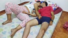 I fuck my girlfriend&#039;s friend while she prepares food Creampie - Hardcore Sex - Cuckold - Porn in Spanish