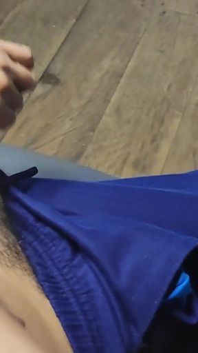 Man Jerks off a Big Load in His Sweatpants After Doing His Morning Exercise
