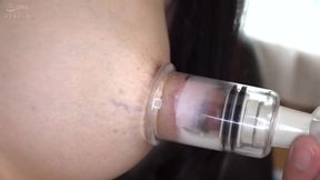 乳首伸びすぎな淫乱四十路の美熟女おばさんをナンパ