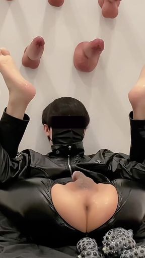 Twink Play Many Huge Penis Toys and Laying Egg