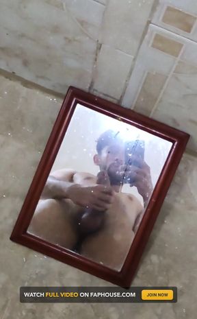 Mirror mirror on the wall, who's the hungest of them all