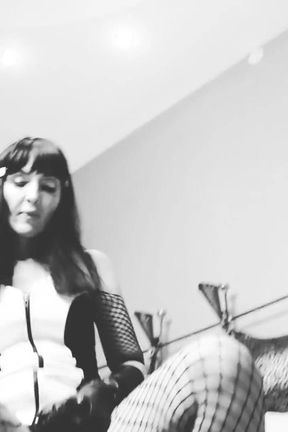 Solo Mistress BDSM strapon BBC latex Milf black white