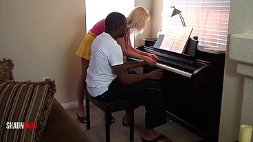 PIANO TEACHER WANTS TO FUCK AND SUCK HER BLACK STUDENT