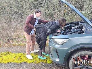 Broken Down on a Country Road - This man Eats My Cunt and Then Fucks Me on the Hood and in the Trunk