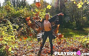 Sweet brunette model Alexandra Belle passion posed totally naked outdoor