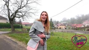 Jessie Gets Her Pussy Fucked in an Ffh Trio