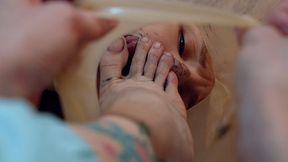 GOOD SLAVE GRATEFULLY LICKS DIRT OFF HER MISTRESS'S FEET (FHD BlackFridaySales)