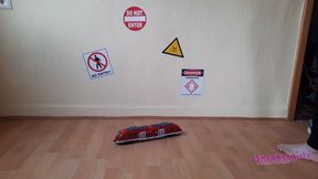 Sneaker-Girl Darleen - Toy Train Crush Barfeet