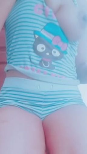 Sucking big boobs اححح بغيت لي يلحس ليا بزازلي سخنت بزااف