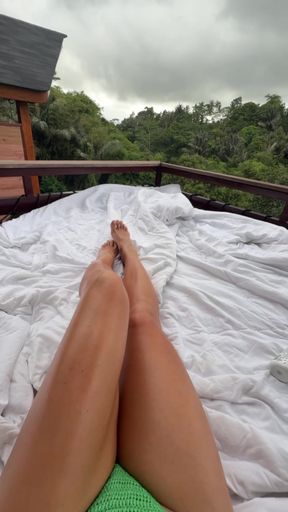 Legs doing all the talking