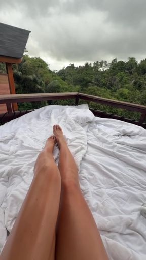 Legs doing all the talking