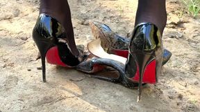 Loubouitns so Kate 120 vs Loubouitns so Kate 120, Loubouitns wrecked, Loubouitns ruined in mud, Ruined loubouitns, High Heels in mud