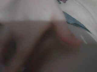 Me masturbo a escondidas de mi marido