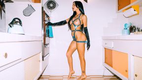 Curvy brunette MILF exposed in a kitchen