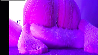 Gina Savage dirty dances her big booty