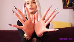 Jasmine Dangerous Nails - HD MP4