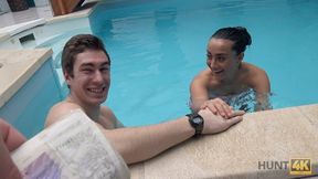 Amateur Free time at spa zone costs just a blowjob and fucking