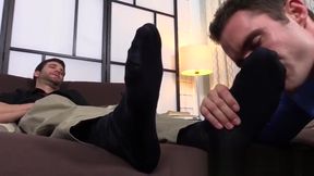 MALE FOOTJOB, FEET AND SOCKS WORSHIP AND CUM ON SOCKS