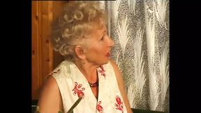 Mature in hardcore gangbang