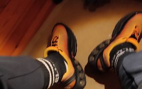 Dirtyjunkbro Doesn't Want to Go to the Toilet. Better on the Sports Shoes