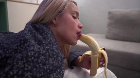 Santalatina - Aceite, mamadas y masaje en un episodio salvaje