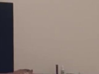 Invito al novio de mi hermana a mi casa y me folla duro mientras ella no esta