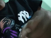 Jovencito Juega Con Su Gran Polla Hasta Correrse