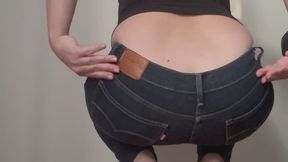 Rebeca te montre tous les endroits de son jean Lévis ou te frotter ????