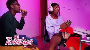 Hazel Grace Cheats On Her Boyfriend With No Remorse And Gets Her Pussy Licked By Rissa May