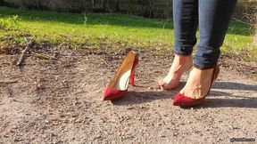 walking barefoot in red Louboutins with dirty feet HD mp4 1920x1080