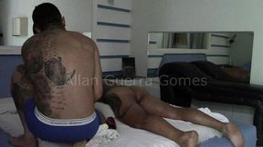parte 2 de um atendimento de 3 horas. massagem relaxante com final feliz tirando a virgindade anal de um homem com mais de 50...