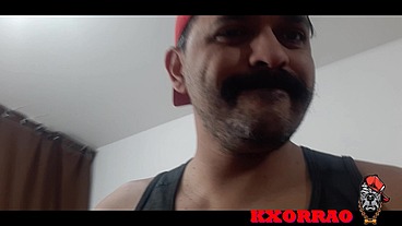 O MUSCULOSO DANDO GOSTOSO PROS PUTOS! Parte 4