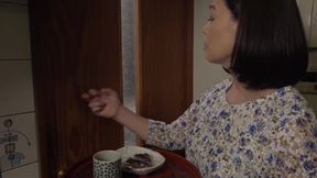 She Is Still Active! Grandma Who Would Eat up Everyone Vol. 4-4