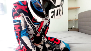 Platinum-Blonde Teenage Fellow Wank off in Fox MX Gear in Jizm on Helmet