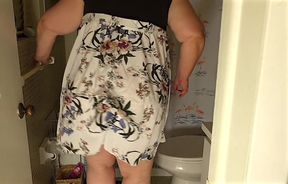 I’m gonna hurry up & cum down off this step ladder, so I don’t get caught & penetrated, it’s nuts