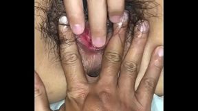 [khoe lon vo] vợ m&oacute_c lồn cho ae xem