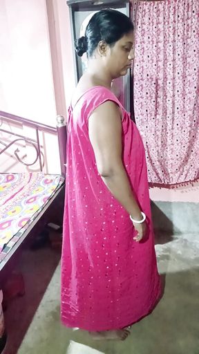 Solo Performance - Villege Wife Showing Her Secret Asset for to Be the Model