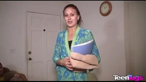 Oxanna&rsquo_s Handjob Showcase