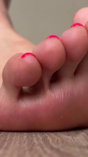 Giantess Foot Crush Close-up