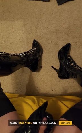 Tell Mistress Jessica how much of a boot slut you are