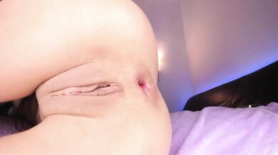 CREAMY ANAL ORGASM FROM PETITE TEENAGE GIRL. BIG DILDO. 4k