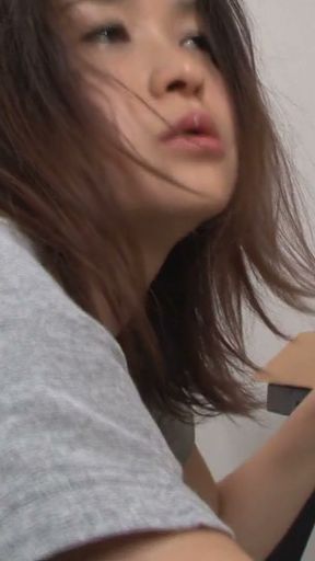BABE PISSES ON LOVERS MOUTH AFTER A HARD FUCK   Clip 2