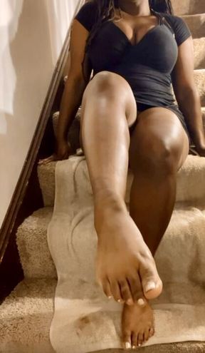 Oiled Goddess Feet and Heel Worship