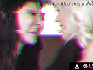 Cute Lesbos Take Turns Eating Every Other's Vagina