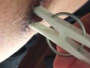 Con pinzas en mis pezones