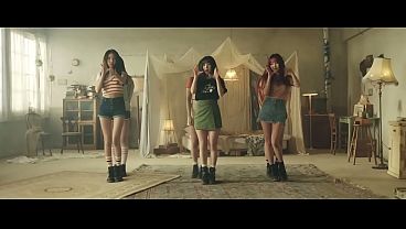 K-pop GFriend gets a Lesbian tune